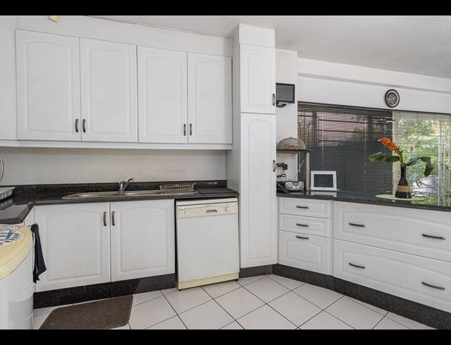 300M² BUSINESS FOR SALE IN ROSEBANK